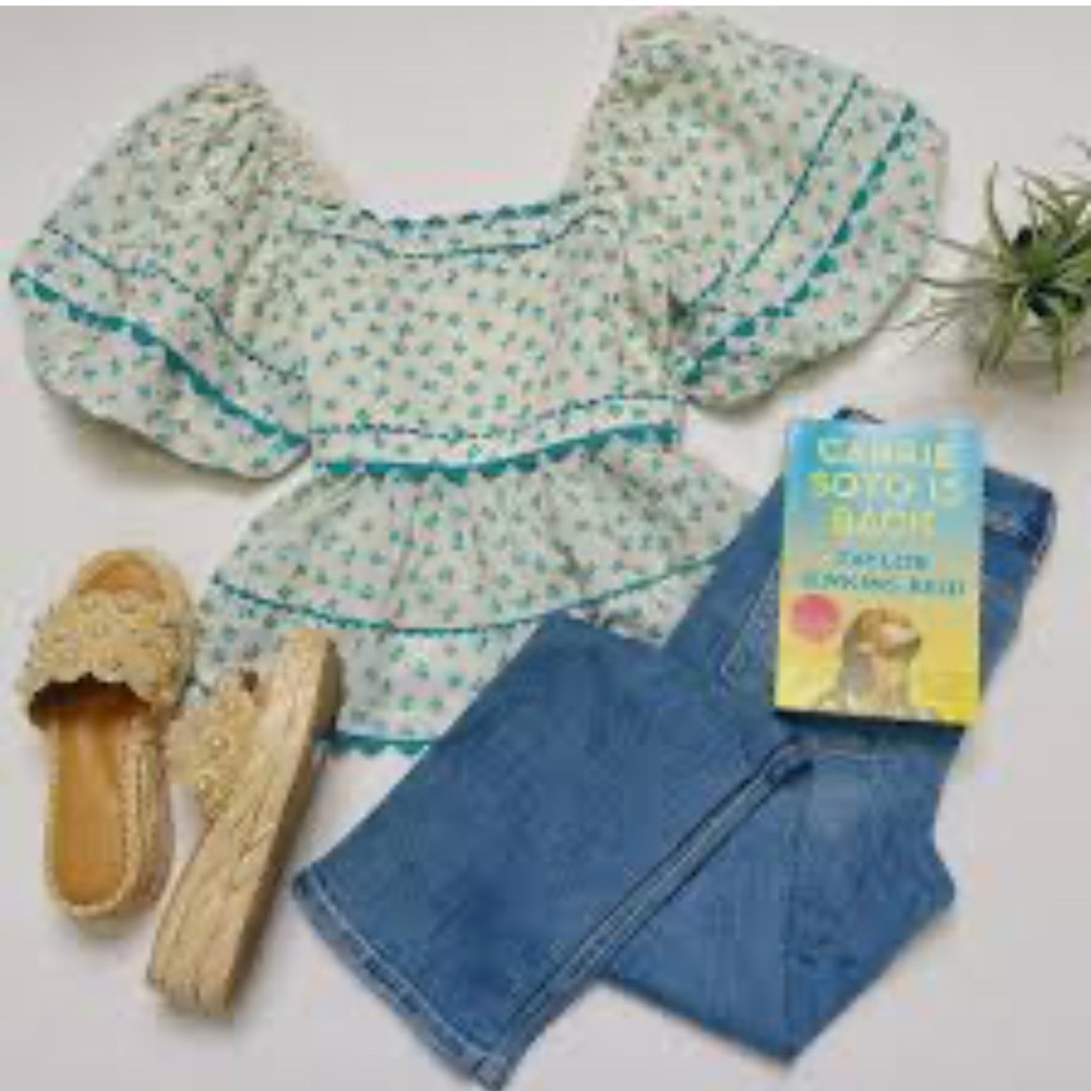 Green and Blue Ruffled Puff Sleeve Blouse